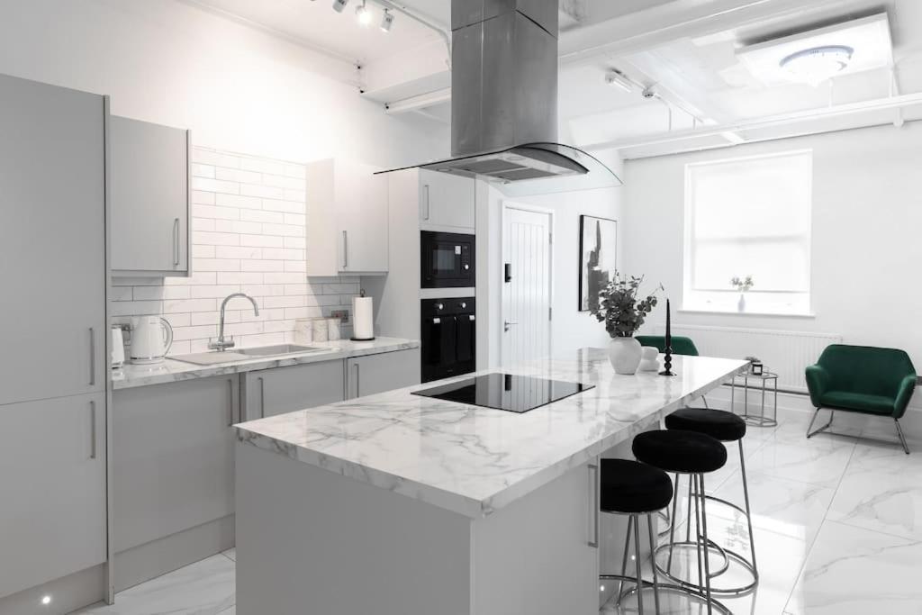 Luxury, Open Plan Apartment Bradford  Luaran gambar